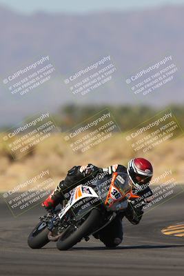 media/Nov-06-2023-Moto Forza (Mon) [[ce023d0744]]/3-Intermediate Group/Session 3 (Turn 16)/